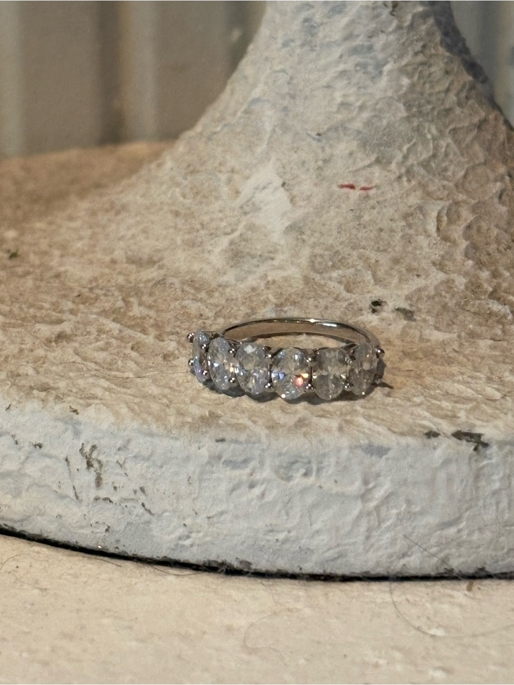Moissanite 3ct ring sz 6